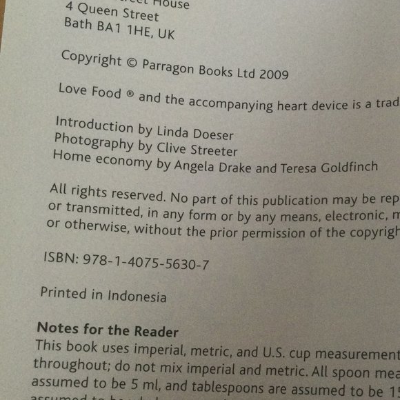 Easy One Pot Recipe Book Meat Seafood and Vegetarian Dishes - Picture 3 of 12